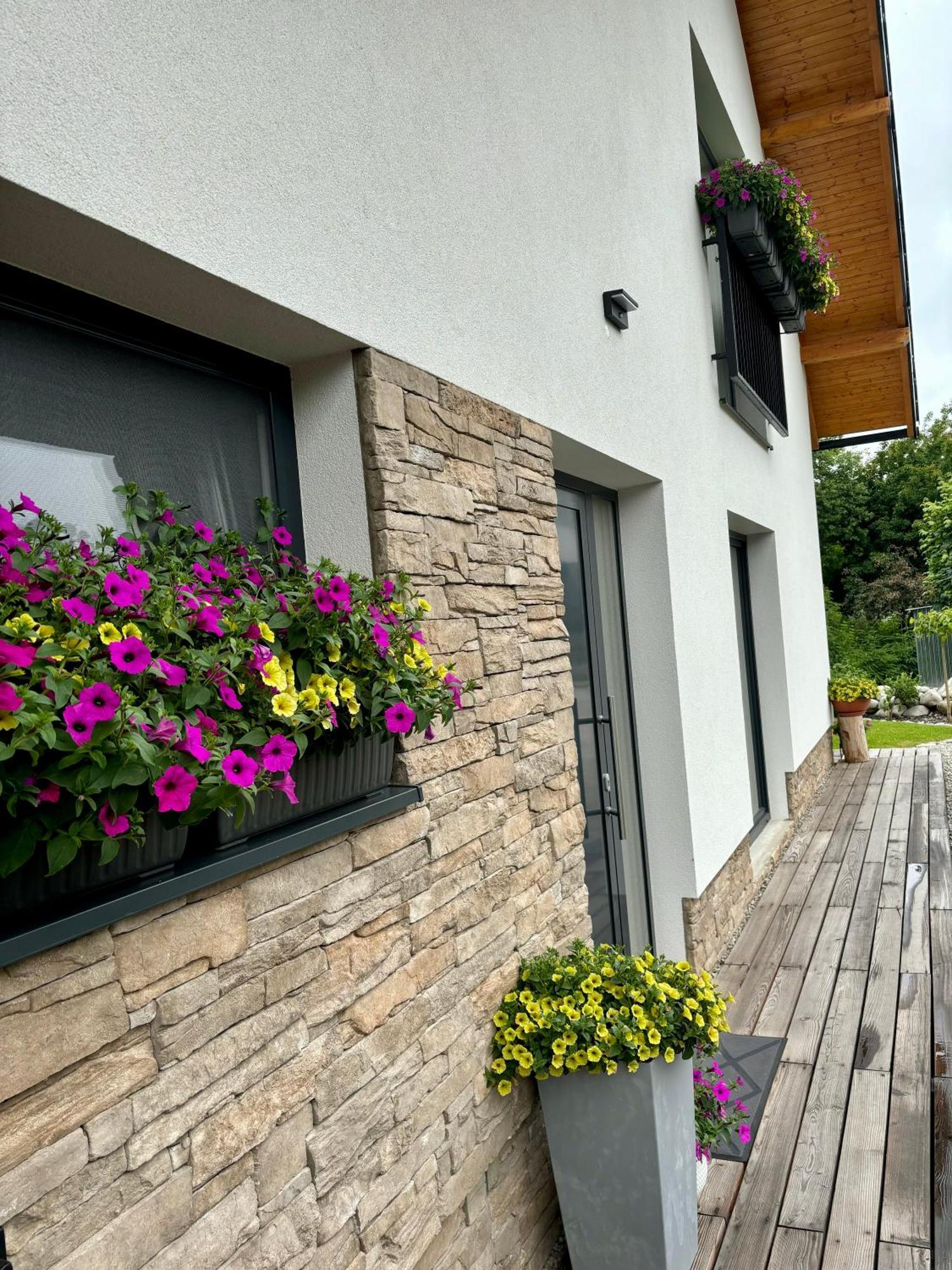 Apartmany Runi Stará Lesná エクステリア 写真